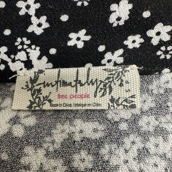 Free People Bodysuit Womens Small Ditsy Black White Floral Tiered Bell Sleeve - Picture 13 of 16